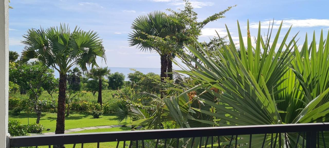 Palm Springs Bali Dive Resort 툴람벤 외부 사진