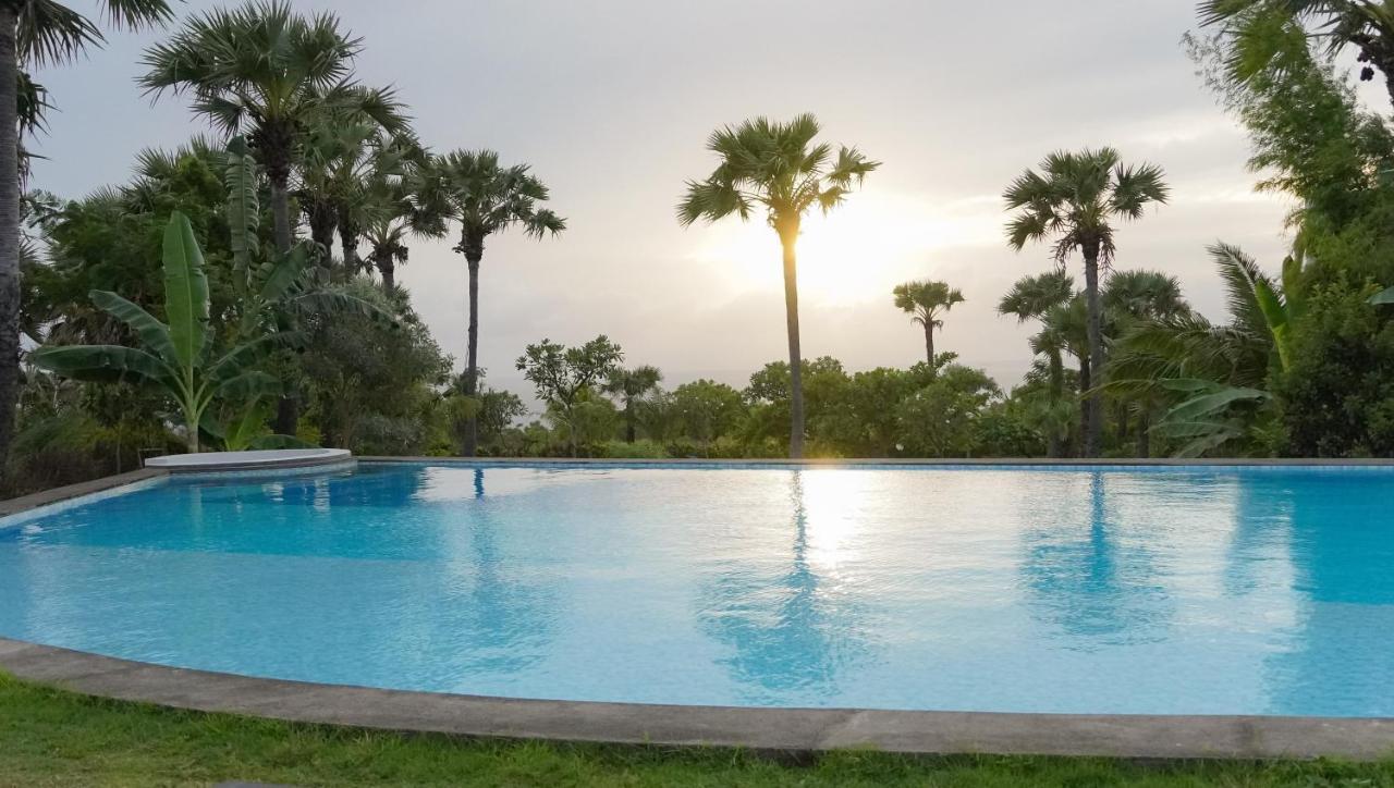 Palm Springs Bali Dive Resort 툴람벤 외부 사진
